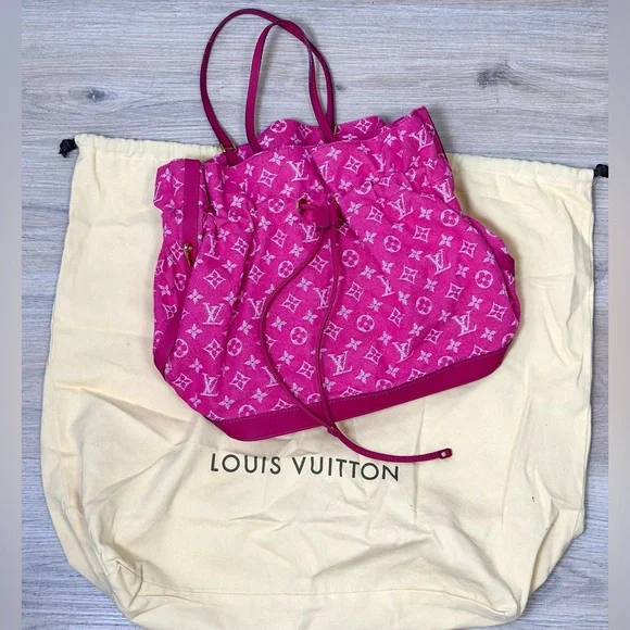 PRICE DROP 🩷AUTHENTIC LV Monogram Noéfull MM - has marks - Picture 1 of 16